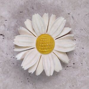 Vintage Carved Celluloid Daisy Brooch